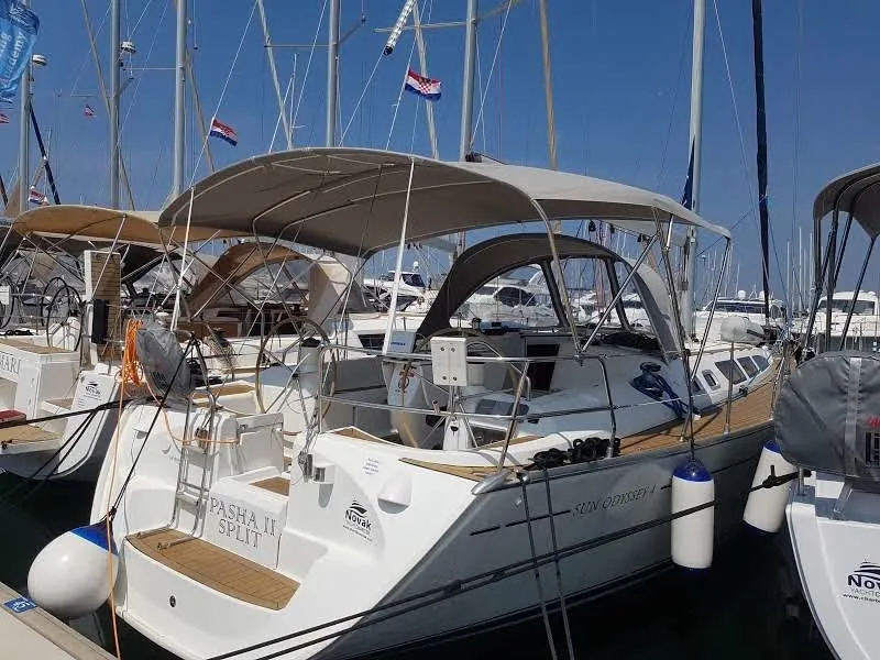 Rent a 13.21m Jeanneau Sun Odyssey 43 in Herceg Novi