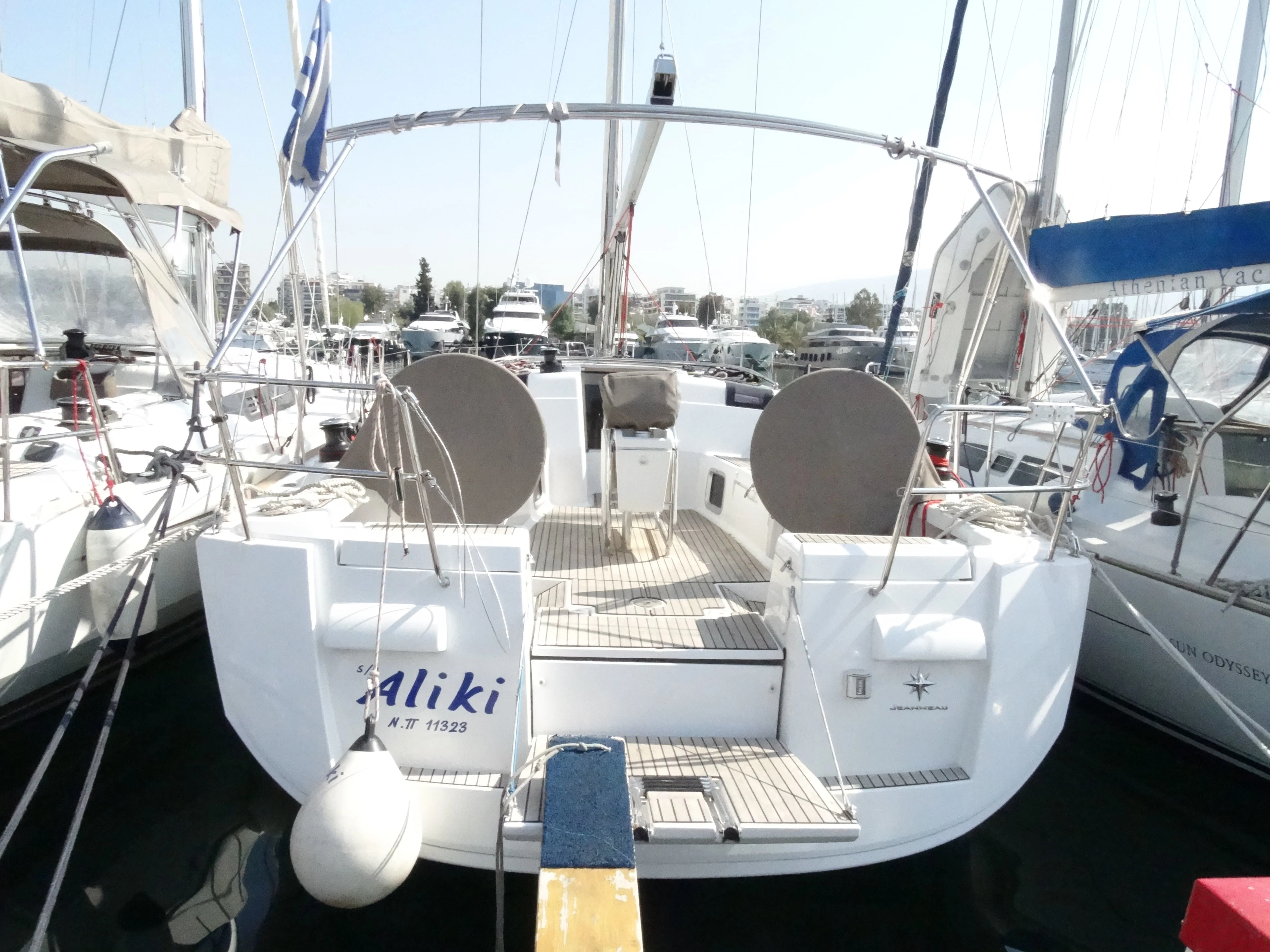 Чартер Aliki - 3