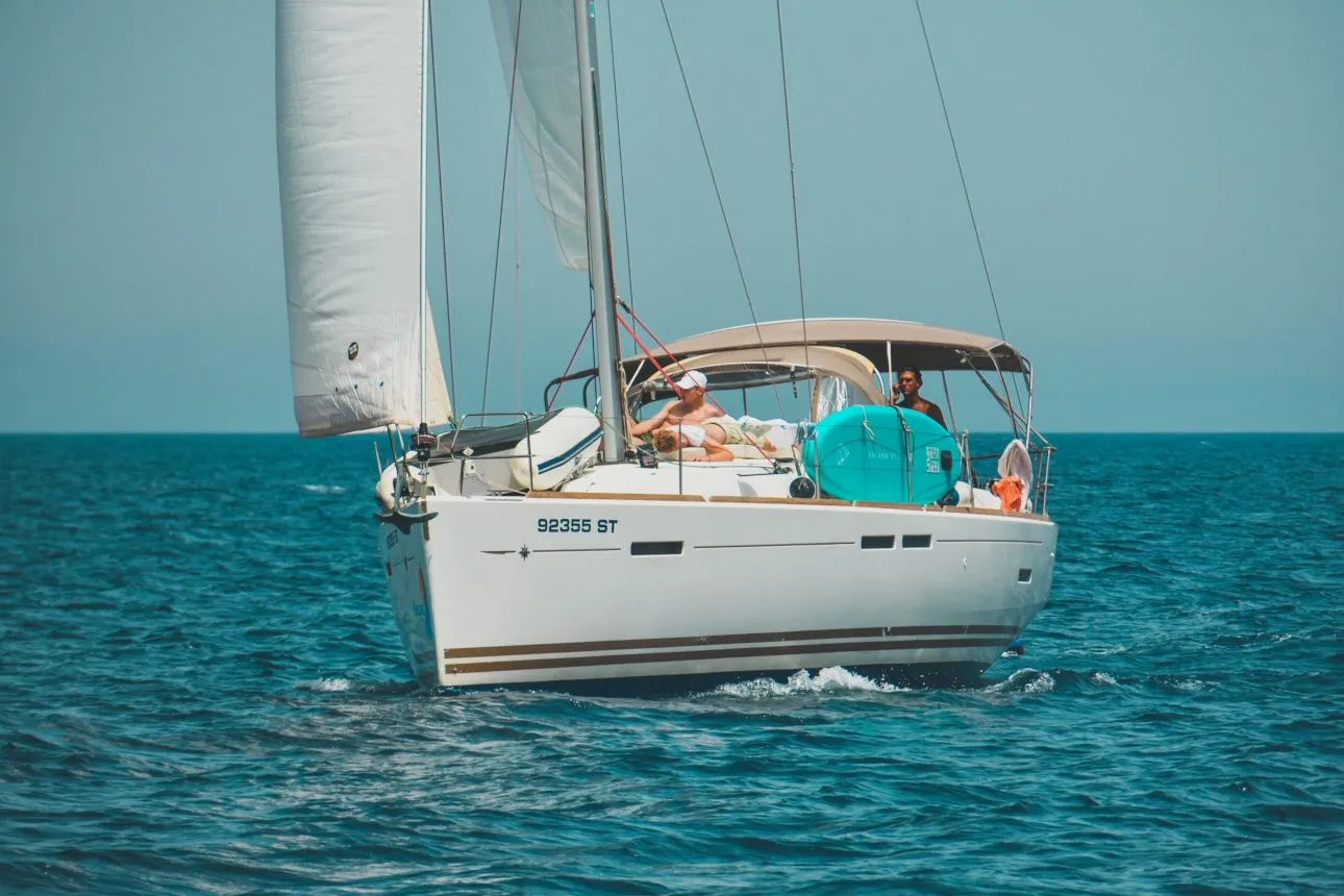 Aura Charter Boat - 3