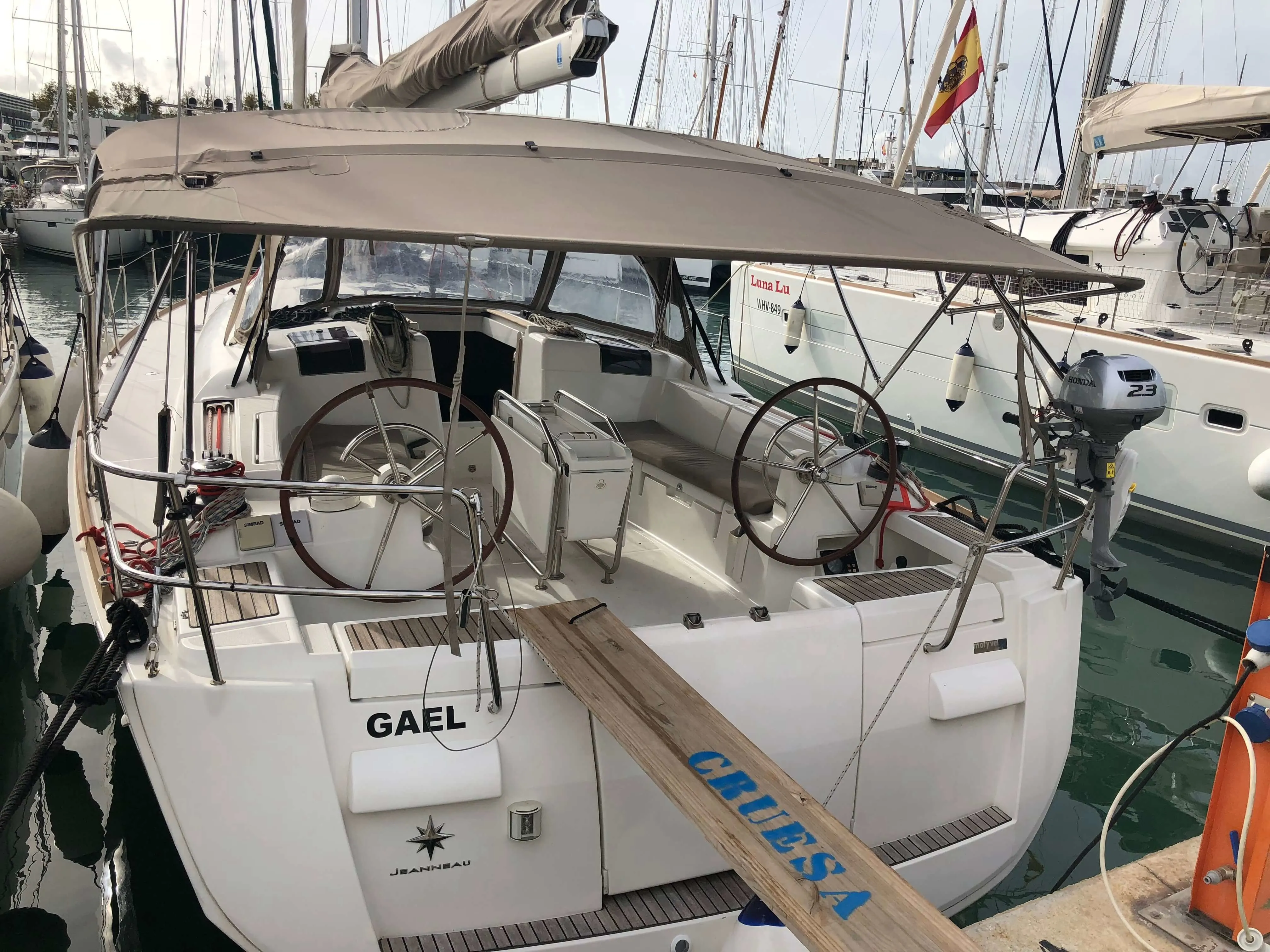 Boot - Explore San Miguel de Abona on a 13.34m Jeanneau Sun Odyssey 439 Sailing Yacht Rental