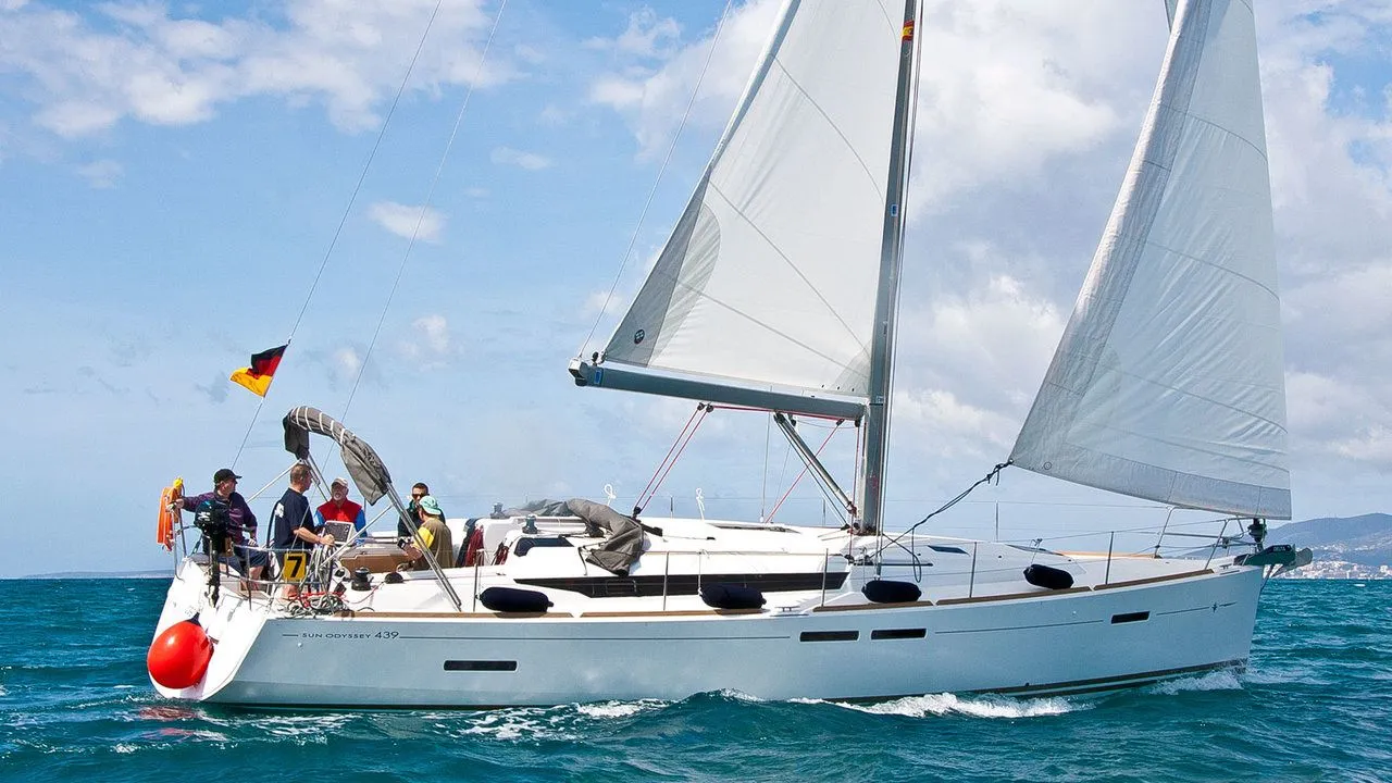 Jason Charterboot - 4