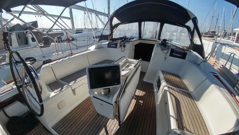 Spirus Charter Boat - 1