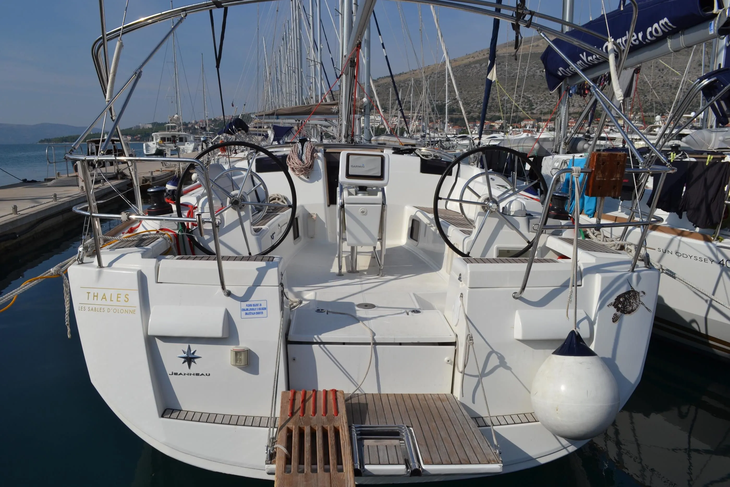 Thales Charterboot - 4