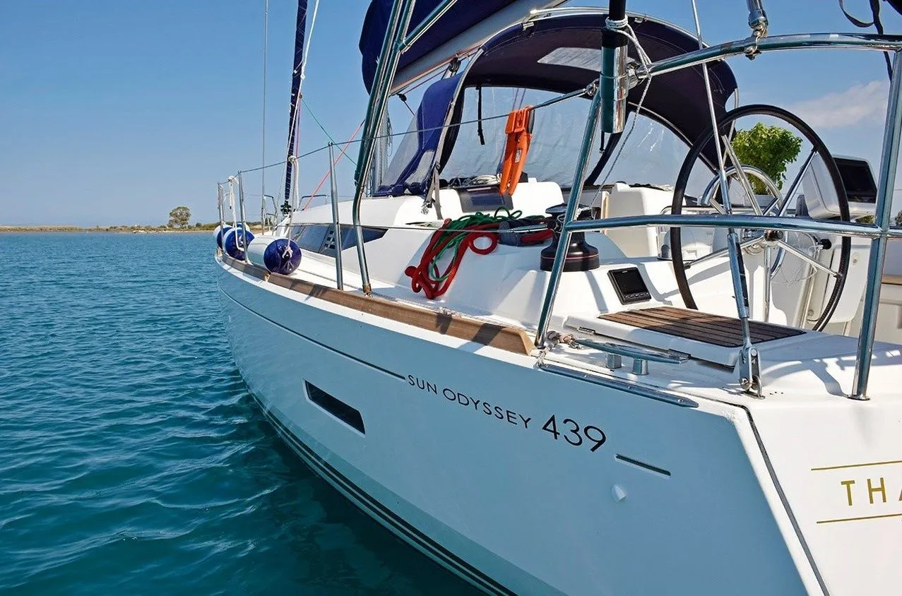 Thales Charterboot - 3