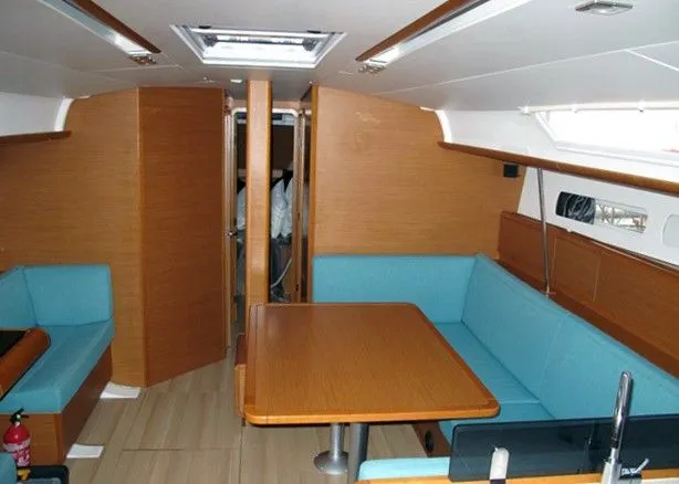 Timaria 2 Charter Boat