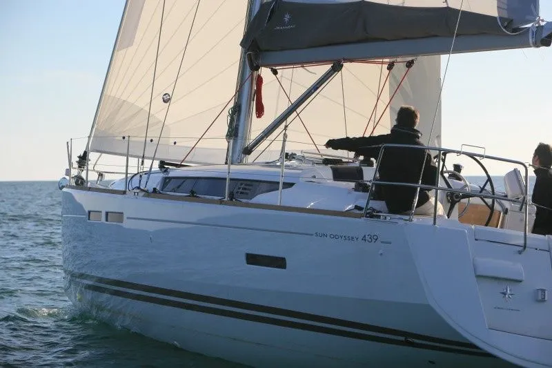 Charter a 13.34m Jeanneau Sun Odyssey 439 in Uturoa