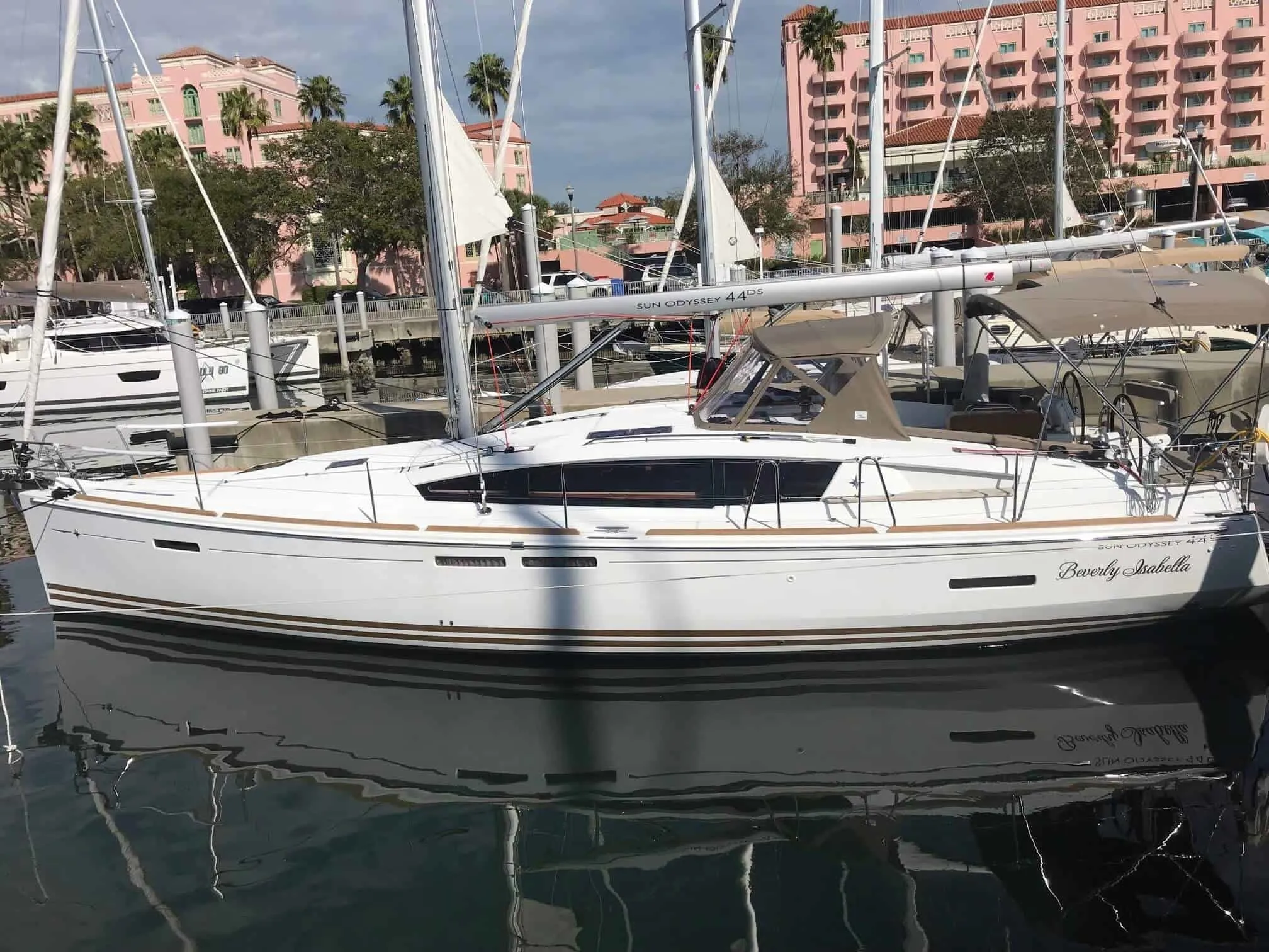 Charter a 13.34m Sailing Yacht Jeanneau Sun Odyssey 44 DS in St. Petersburg