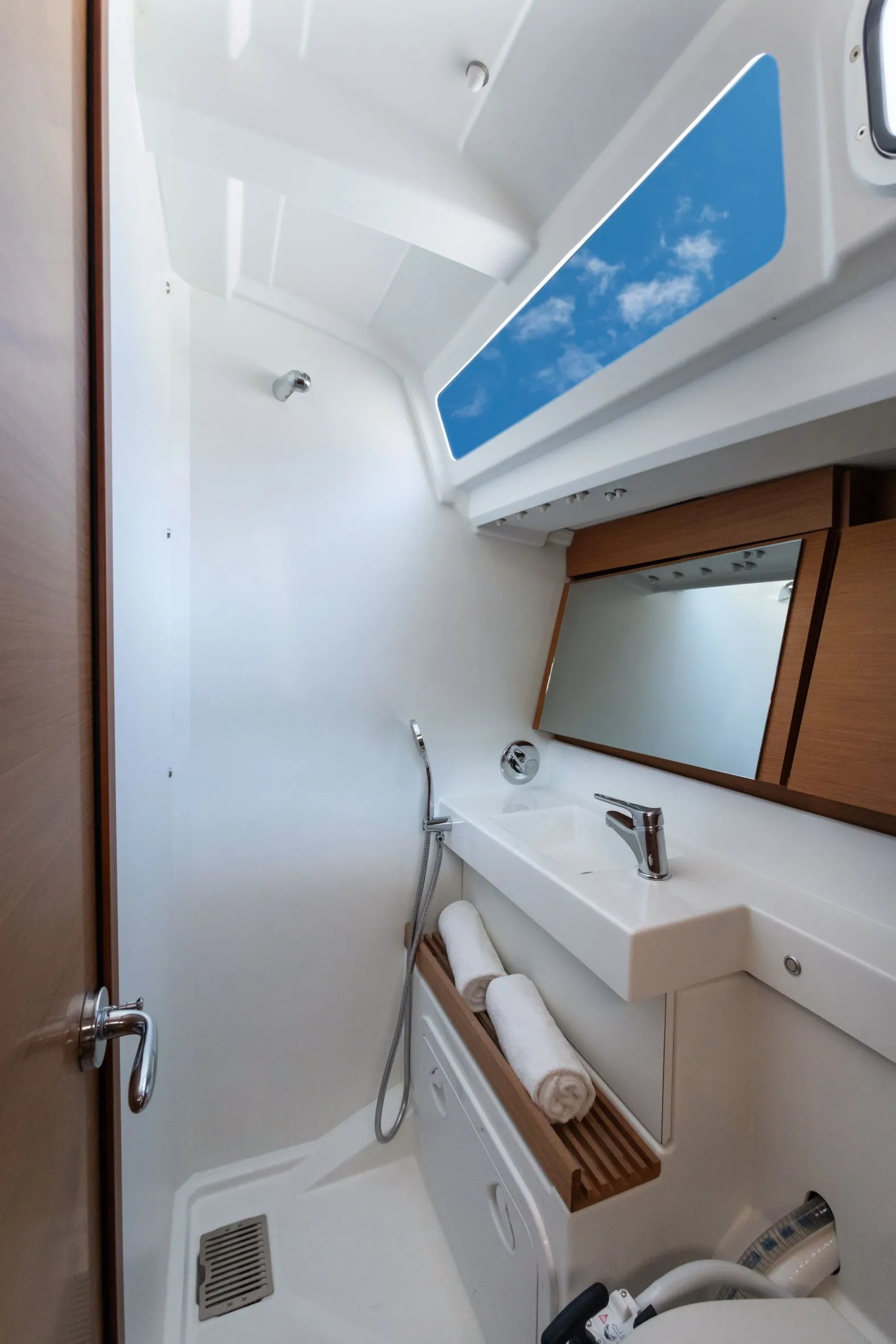 Diana Charterboot - 3