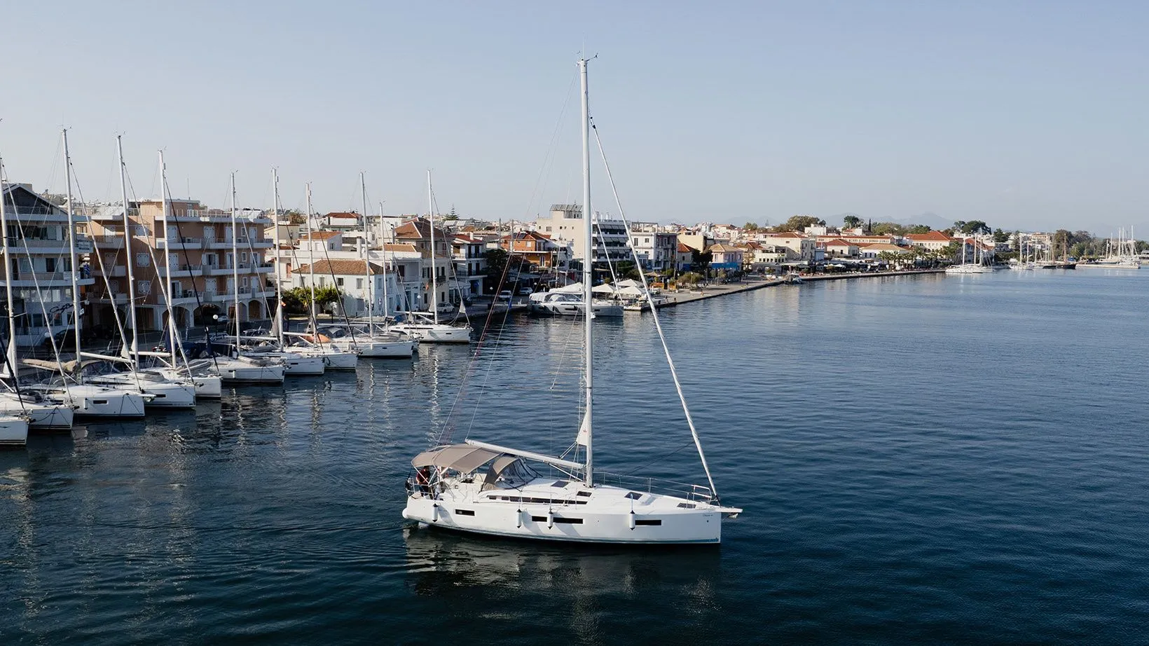 Rent a 13m Jeanneau Sun Odyssey 440 in Preveza
