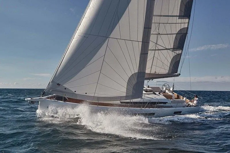 Charter a 13.39m Jeanneau Sun Odyssey 440 Sailing Yacht in Parikia