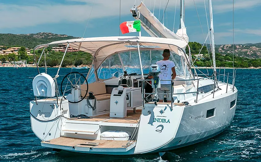 Charter a 13.39m Jeanneau Sun Odyssey 440 in Porto Rotondo