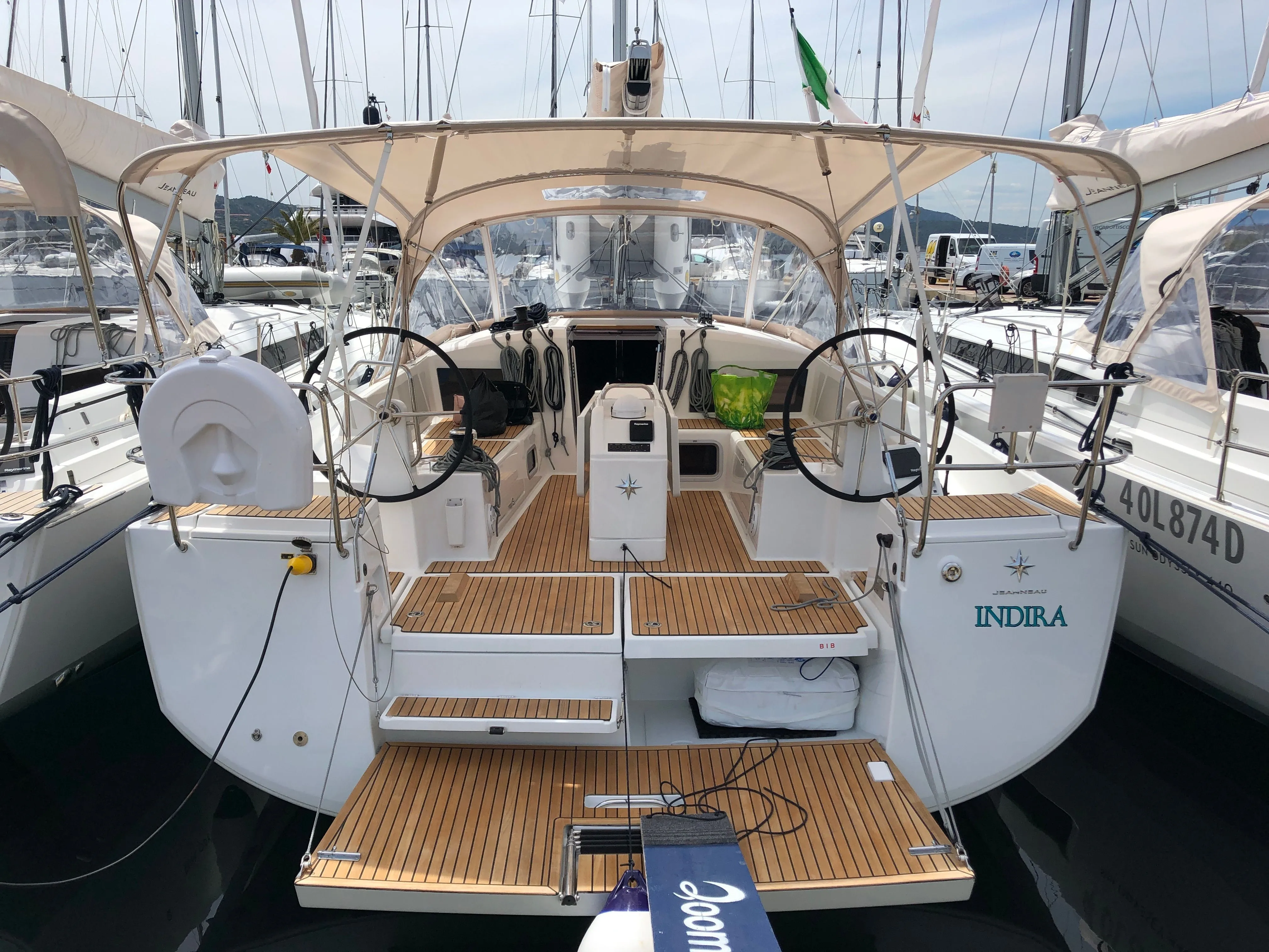 Indira Charterboot - 5