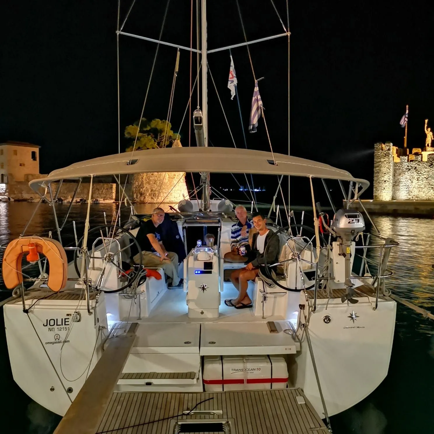 Charter a 13.39m Jeanneau Sun Odyssey 440 Sailing Yacht in Gouvia