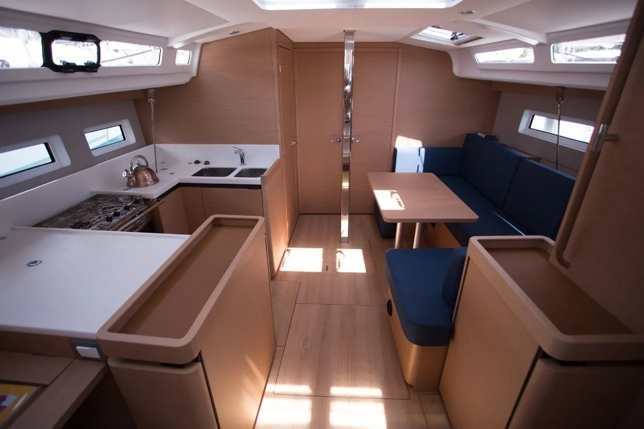 La Baavca Charter Boat