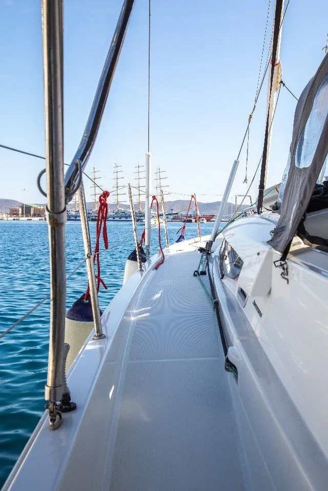13.39m Naousa Boat Hire