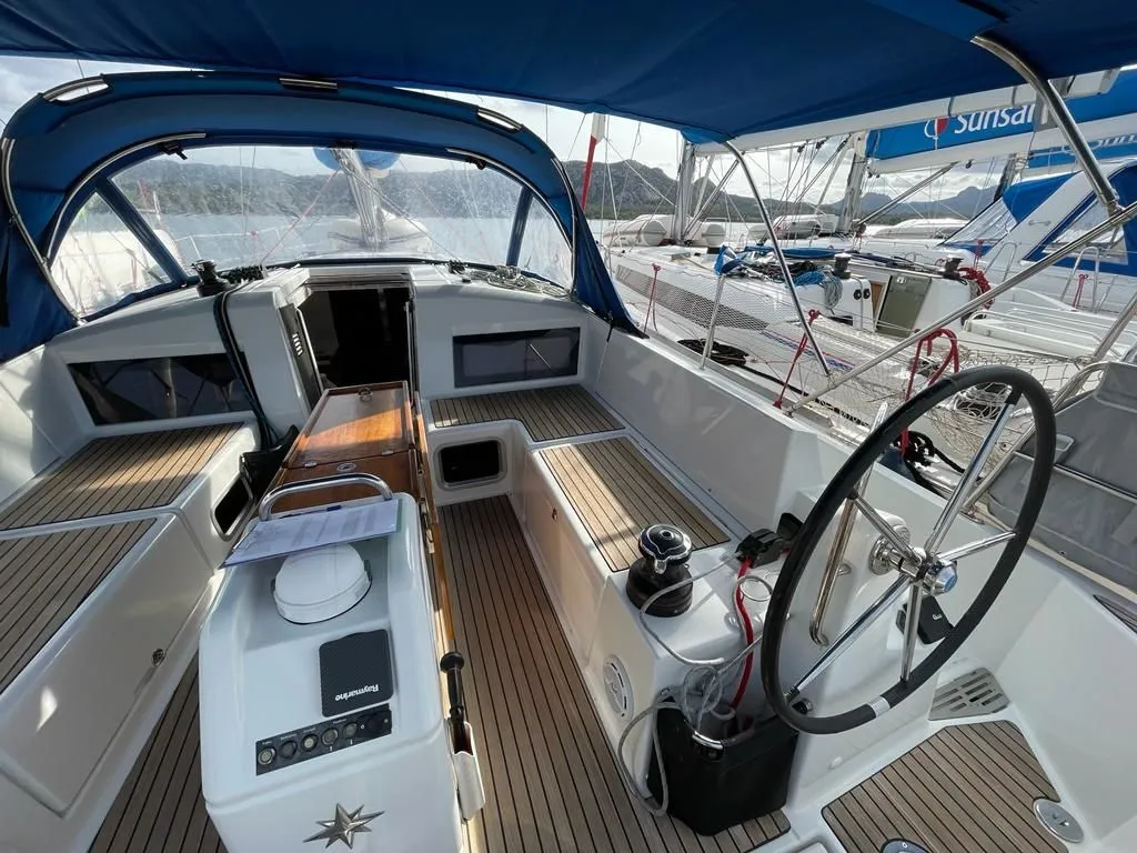 Explore Procida on a 13m Rental Sailing Yacht Jeanneau Sun Odyssey 440