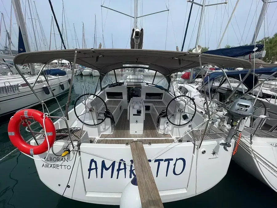 Charter a 14.42m 4 Cabin Sailing Yacht in Santa Cruz de Tenerife