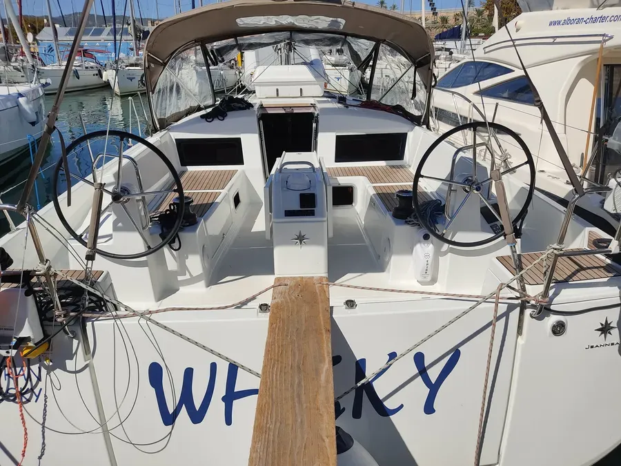 Charter a 14.42m Boat in Santa Cruz de Tenerife