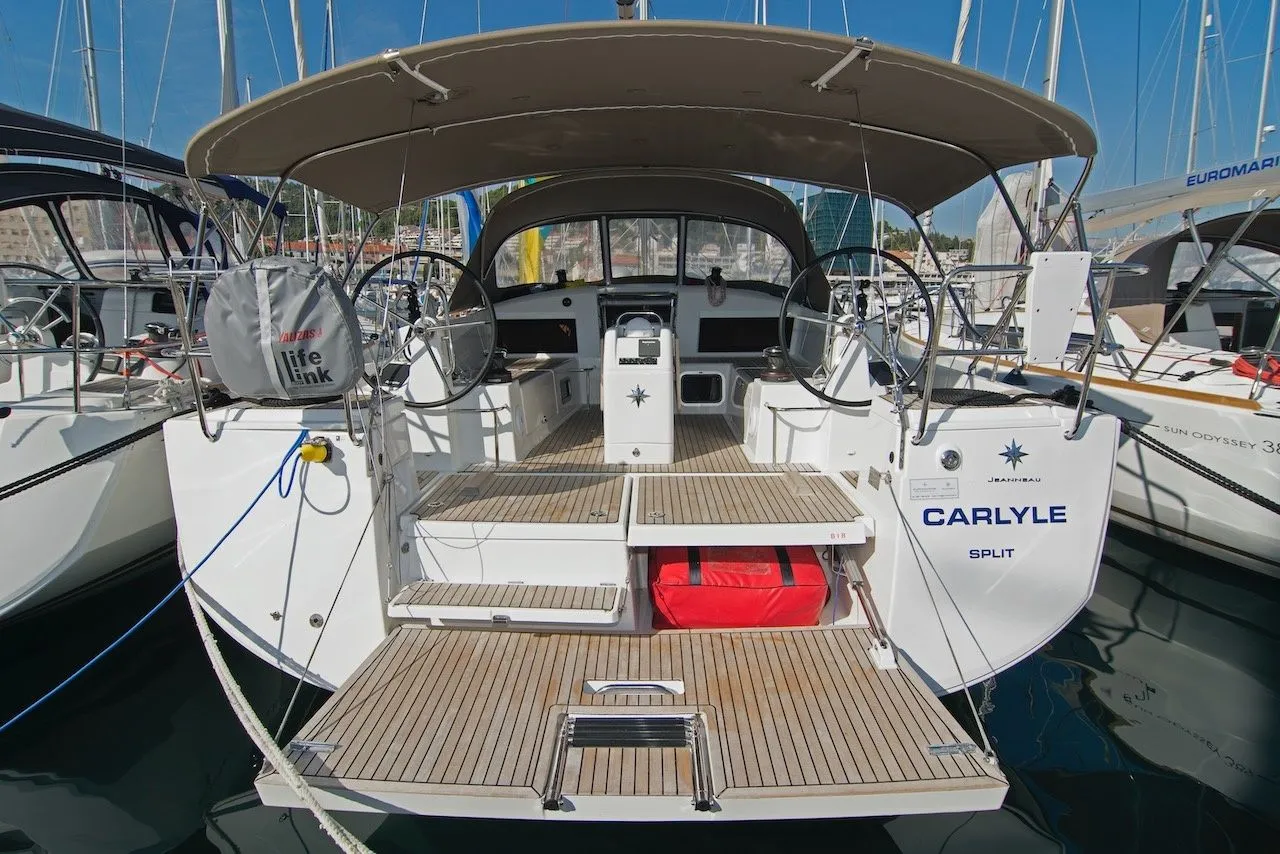 Boat - Explore Split on a 13.39m Jeanneau Sun Odyssey 440 Sailing Yacht Rental
