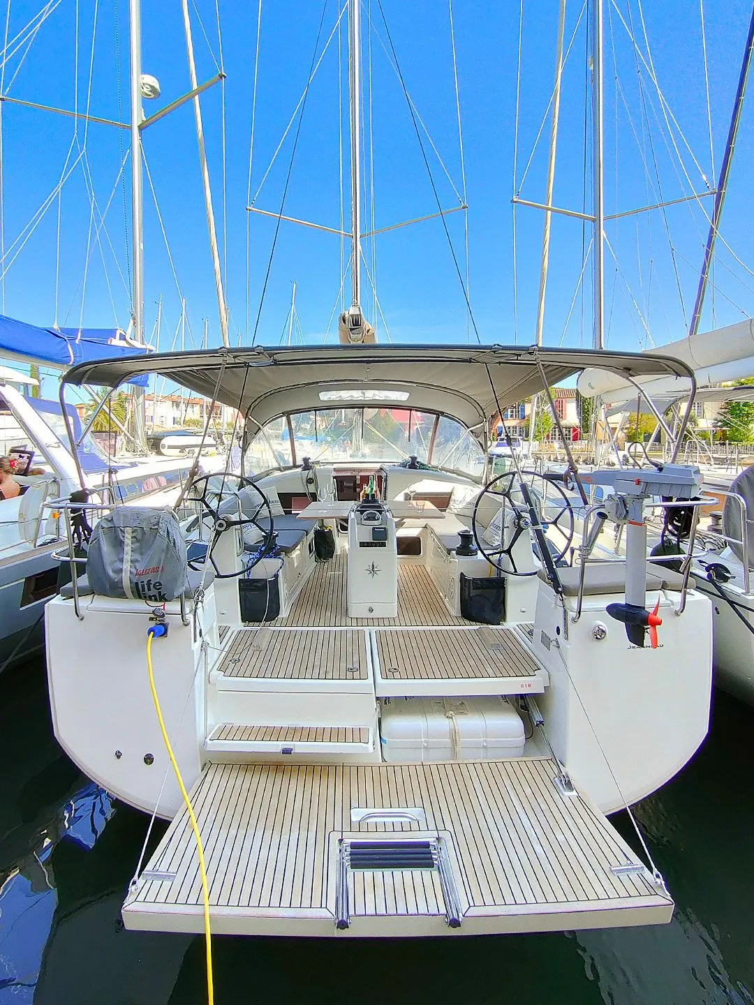 Explore Grimaud on a 13m Jeanneau Sun Odyssey 440 Sailing Yacht Rental