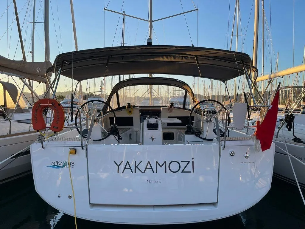 Charter a 13.39m Sailing Yacht Jeanneau Sun Odyssey 440 in Marmaris