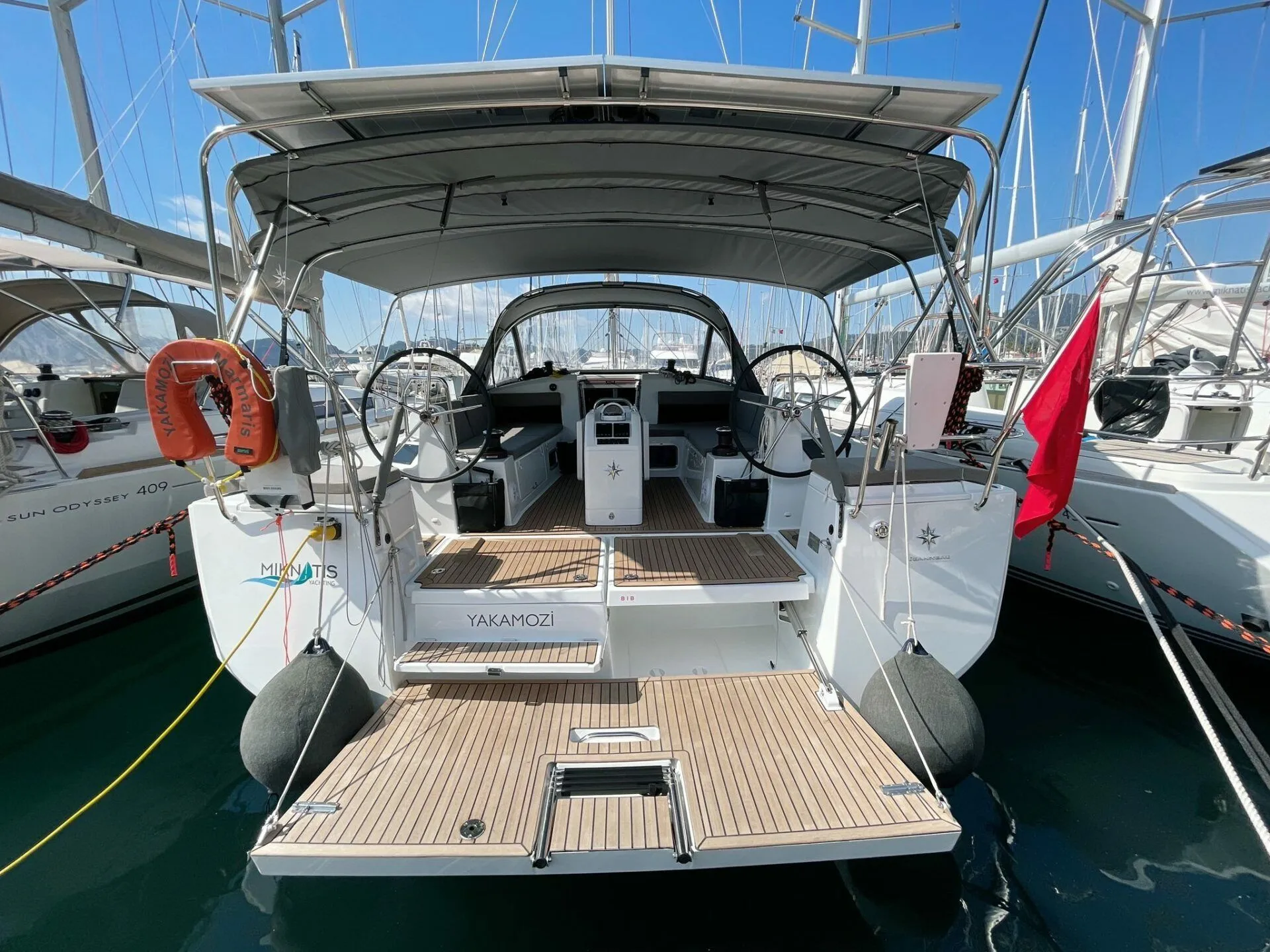 Yakamozi Charter Boat