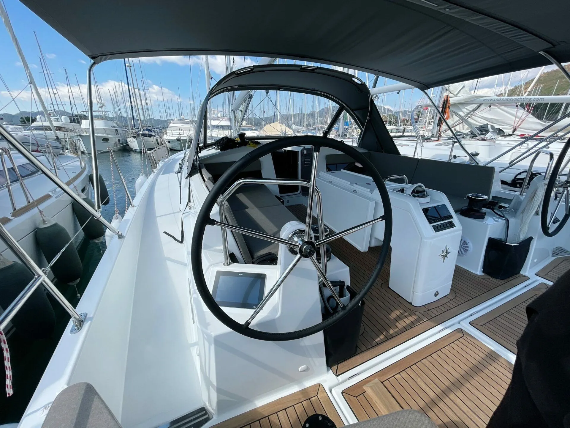 Yakamozi Charter Boat