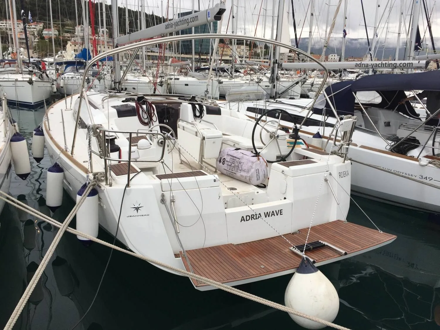 Adria Wave Charterboot - 3