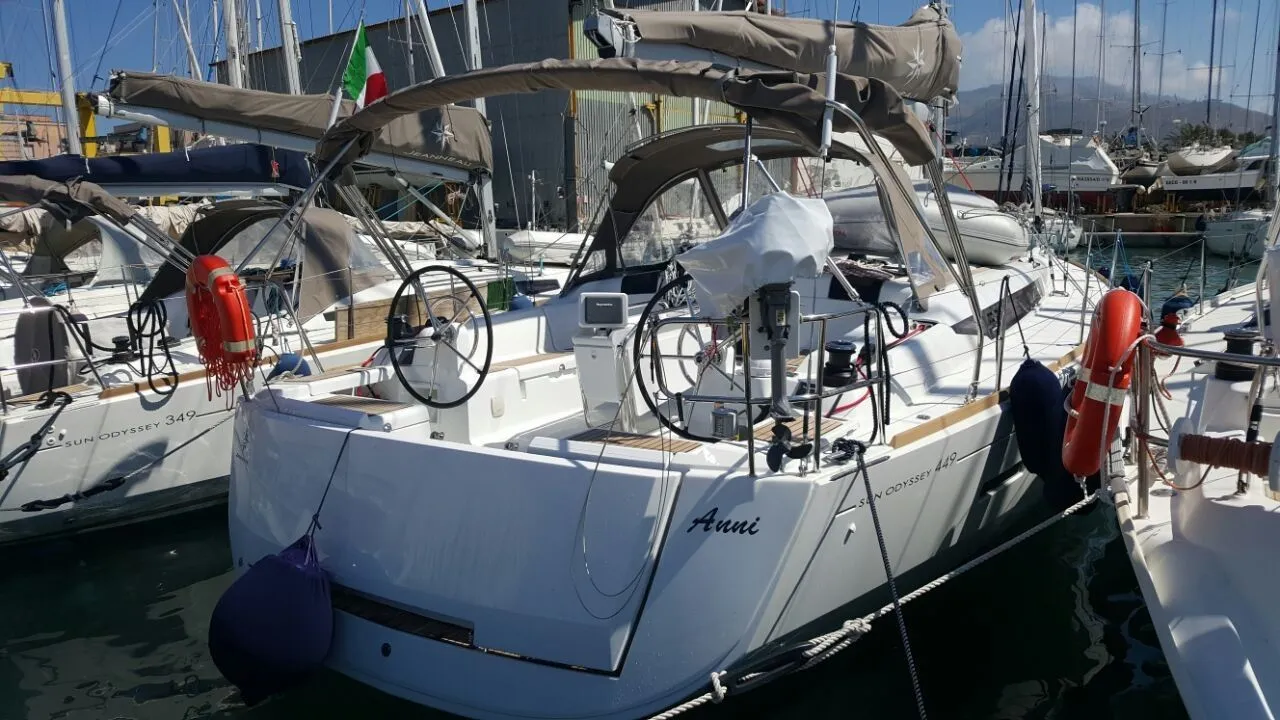 13.76m Trapani Sailing Yacht Hire