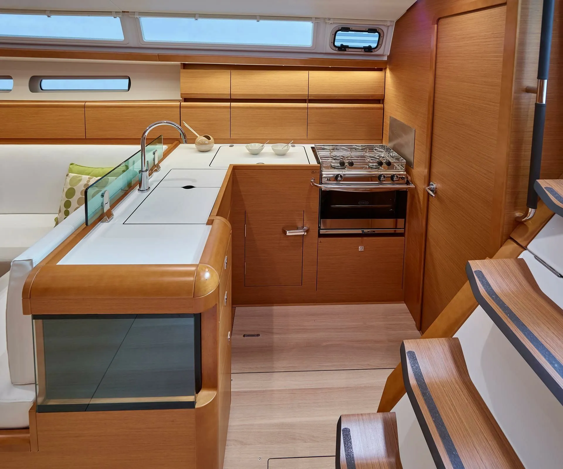 13.76m Arrecife Jeanneau Sun Odyssey 449 Sailing Yacht Hire
