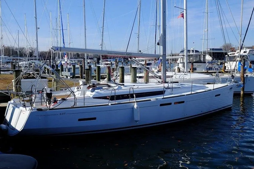 Ilios Charter Boat