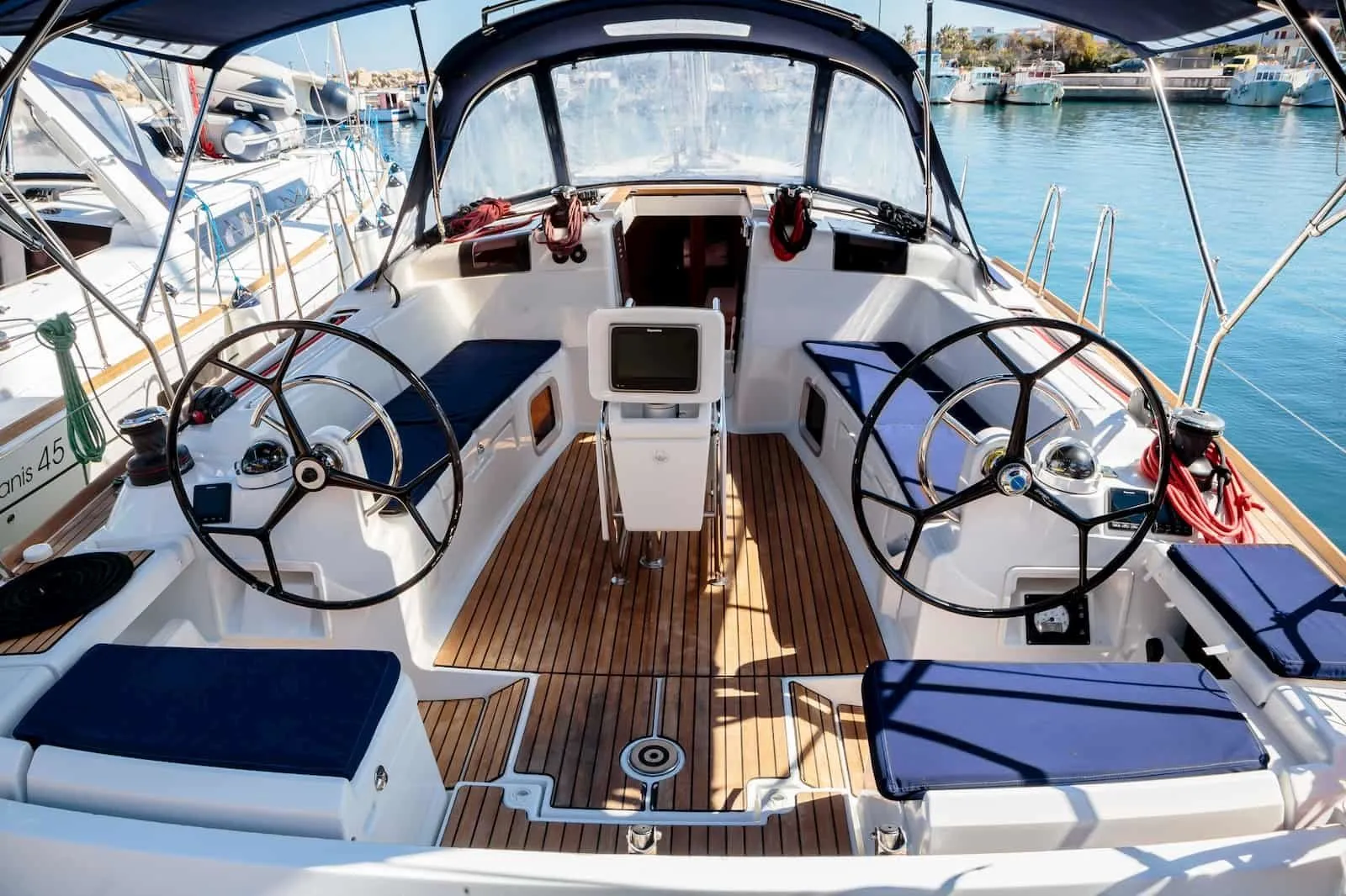 Charter a 13.76m Boat in Capo d'Orlando