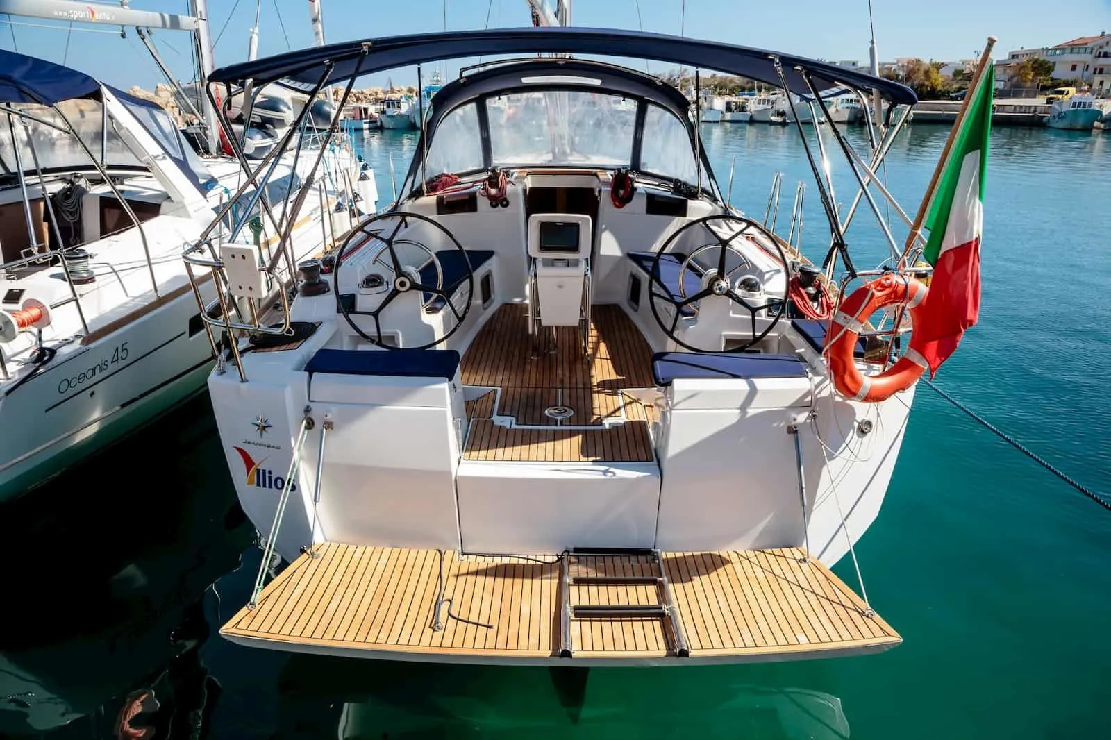 Charter a 13.76m Boat in Capo d'Orlando