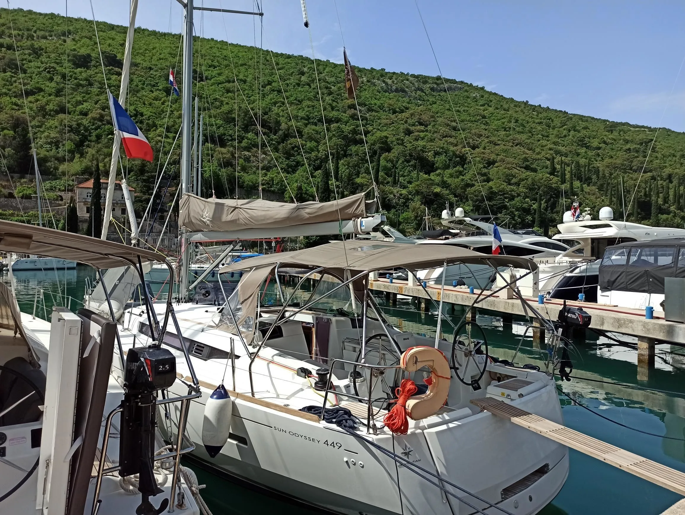 Чартер Kalamos - 3