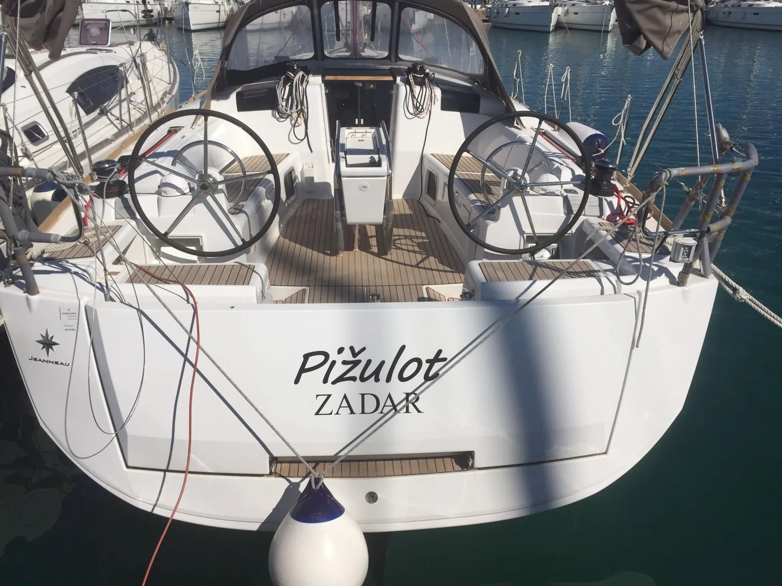 Pižulot Charter Boat - 4