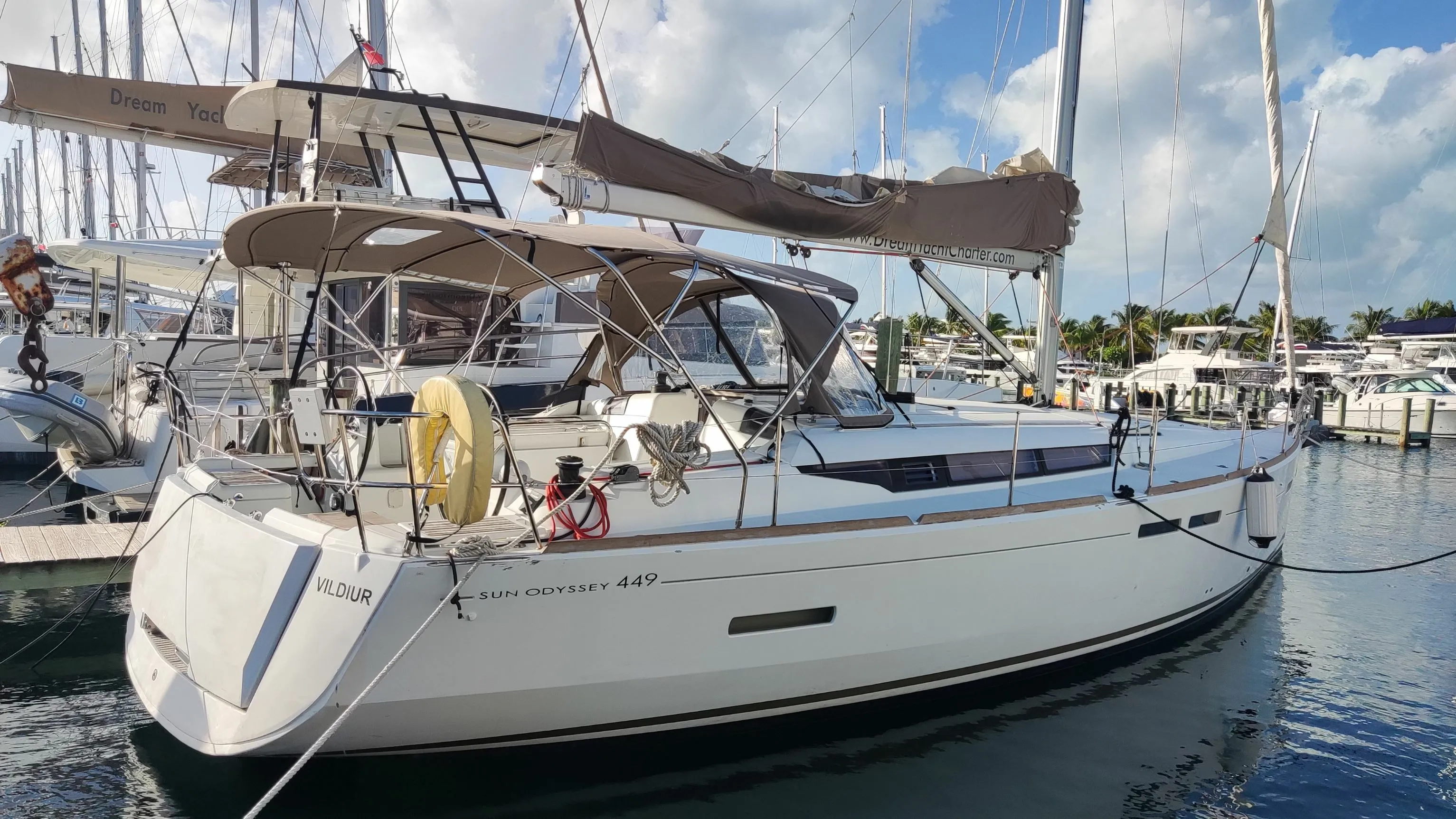 Rent a 13.76m Jeanneau Sun Odyssey 449 in Palm Cay