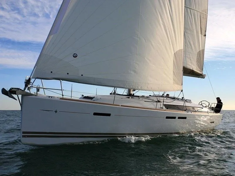 13.76m Saint Thomas 4 Cabin Sailing Yacht Hire