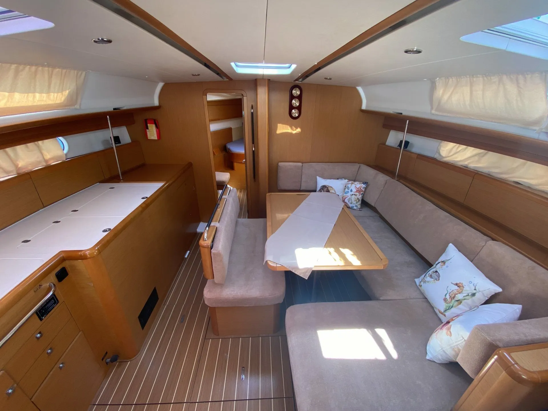 Чартер Capella 2 - 4