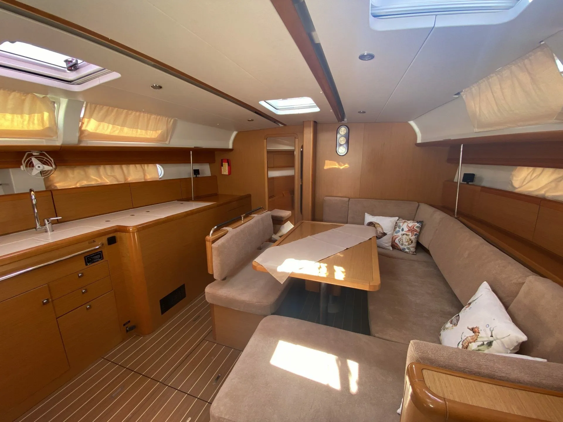 Чартер Capella 2 - 5