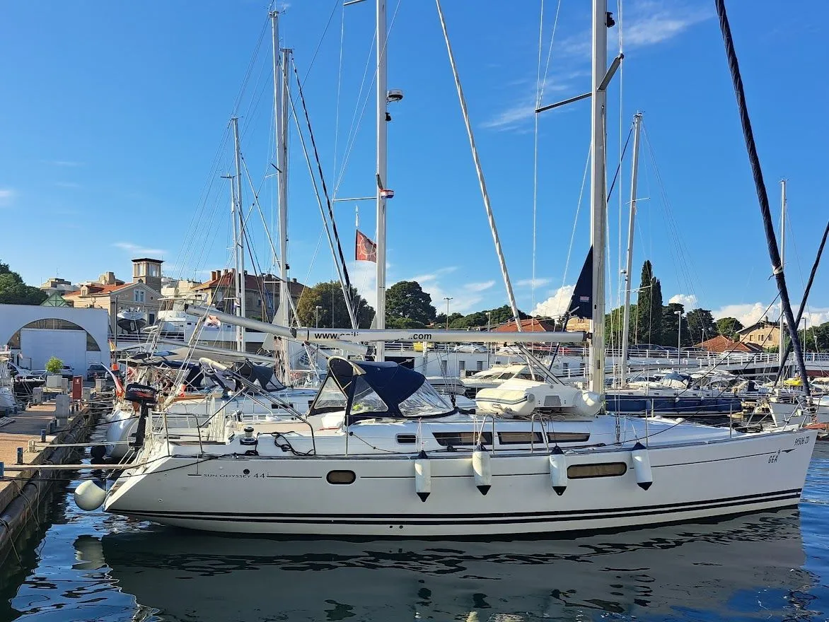 Gea Charter Boat - 3