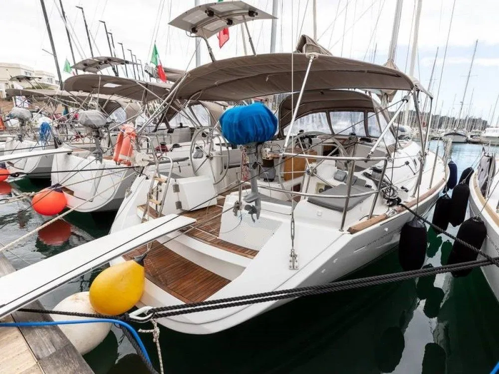 Oceania Charter Boat