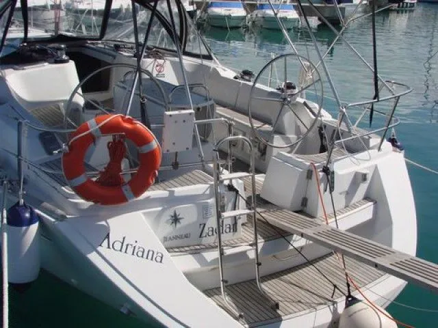Adriana Charterboot - 4