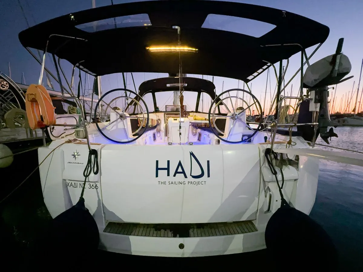 Hadi Charterboot - 1