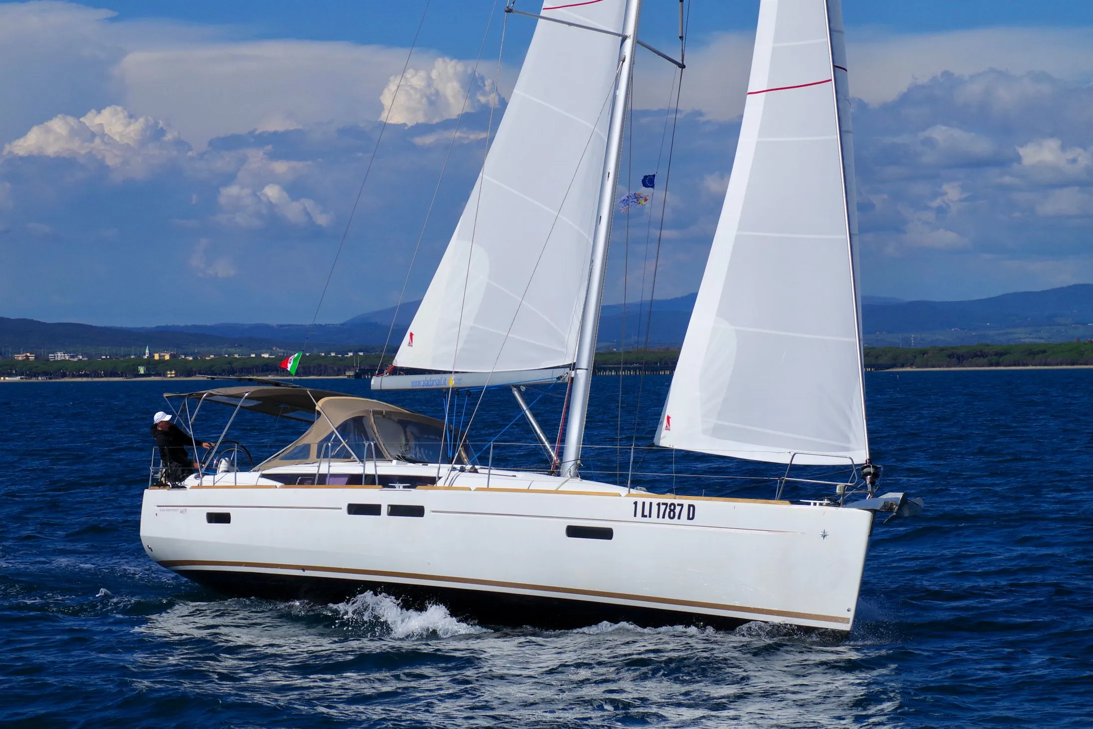 Rent a 14.05m Jeanneau Sun Odyssey 469 Sailing Yacht in Puntone di Scarlino