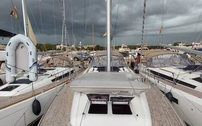 Charter a 14.05m Jeanneau Sun Odyssey 469 in San Miguel de Abona