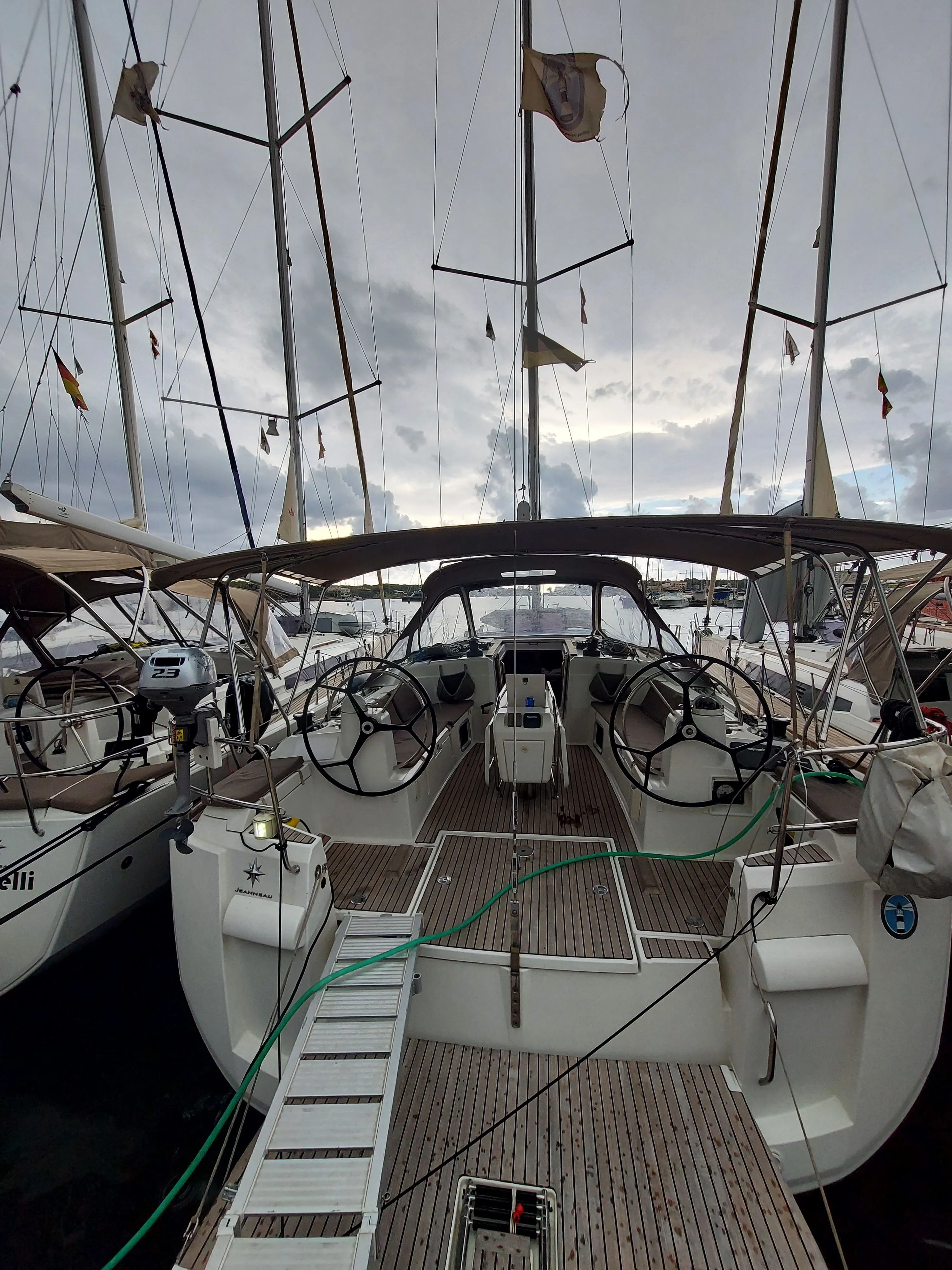 Чартер Nomia - 3