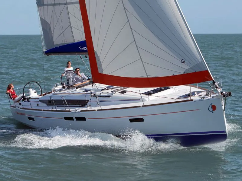 Лодка - Исследуйте Гувия на арендованном Jeanneau Sun Odyssey 469 длиной 14.05м