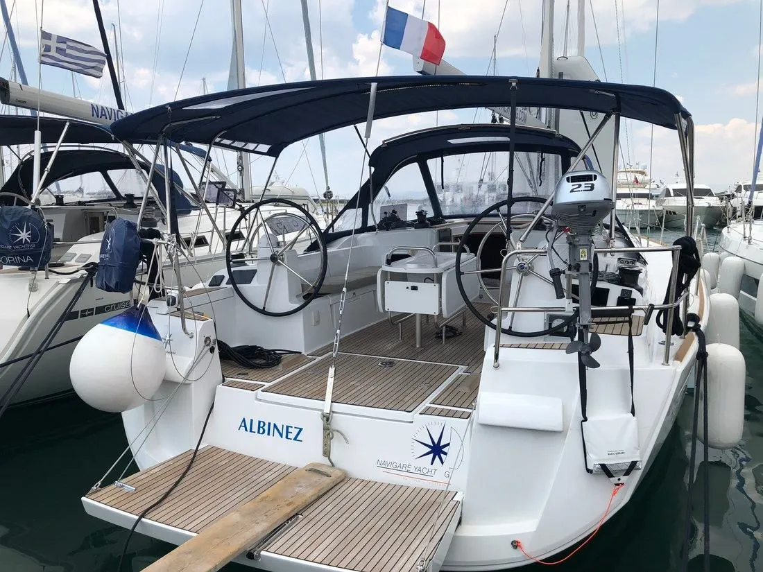 Albinez Charter Boat