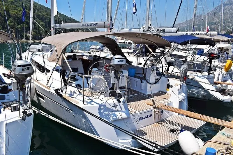 Black Kiss Charterboot - 4