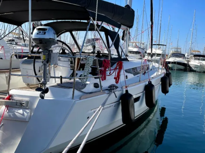 Luna Rossa Charter Boat - 5
